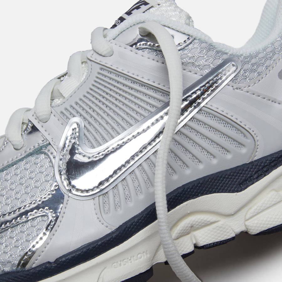 Silver / Black Women Kith Nike WMNS Zoom Vomero 5 Sneakers | 3654-ZVWQS