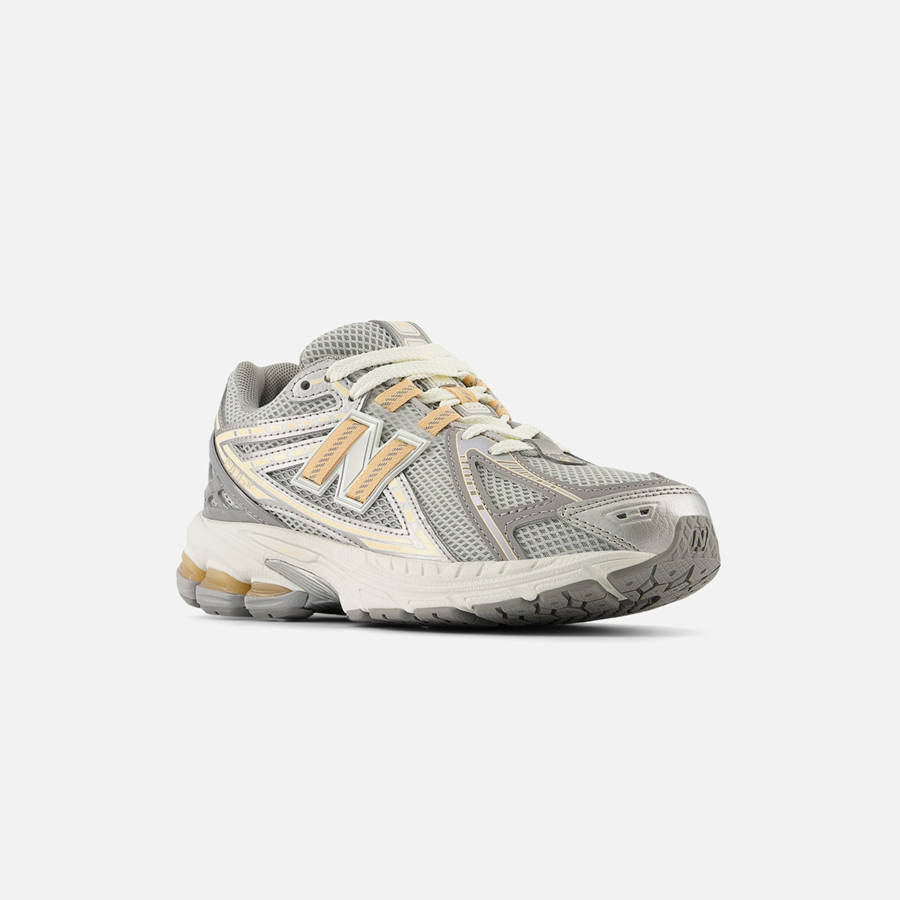 Silver / Coral Kids' Kith New Balance GS 1906 Sneakers | 9701-RXQCF