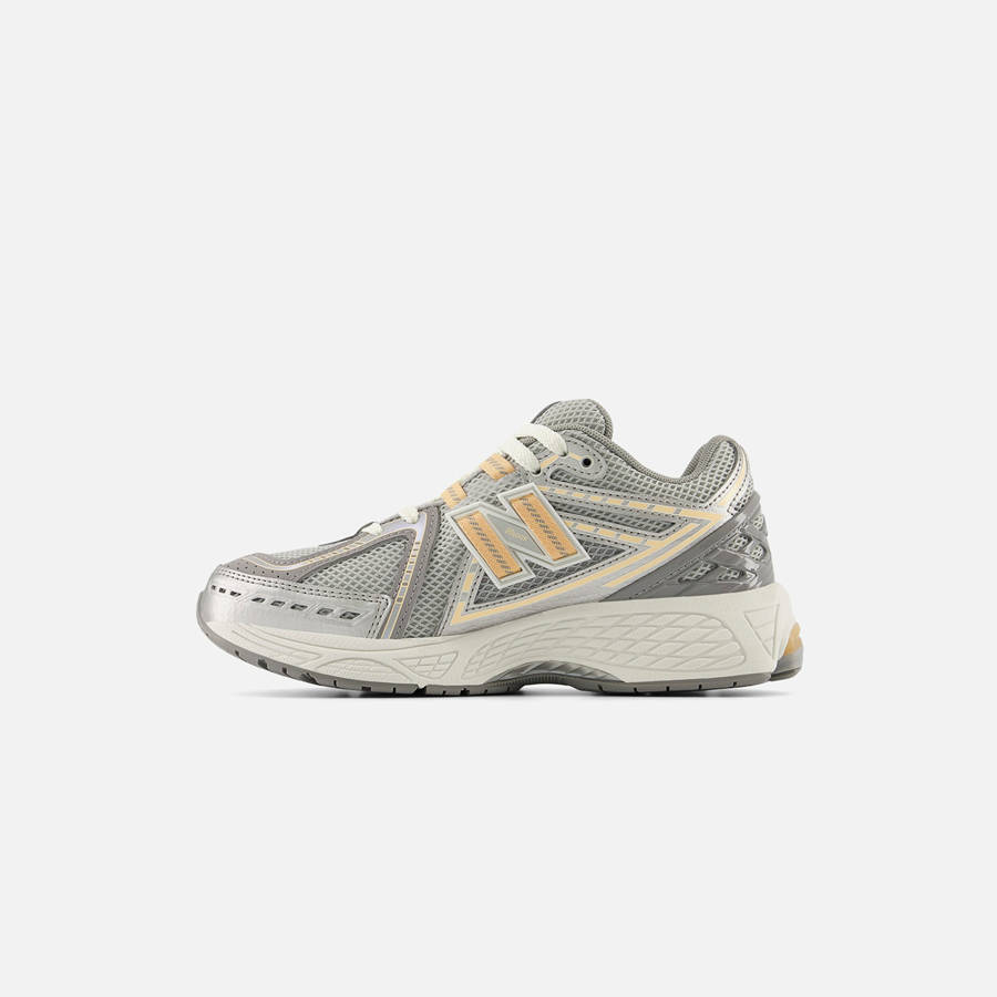 Silver / Coral Kids' Kith New Balance GS 1906 Sneakers | 9701-RXQCF