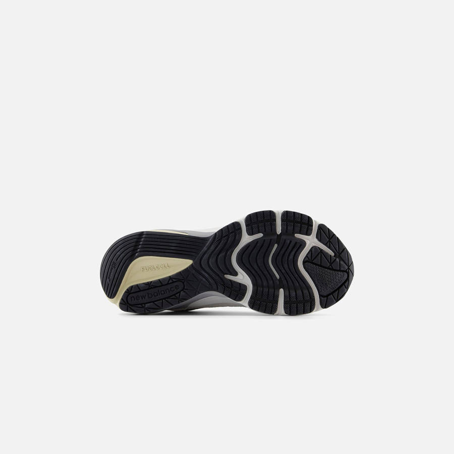 White Kids' Kith New Balance GS 990v6 Sneakers | 1392-YADGI