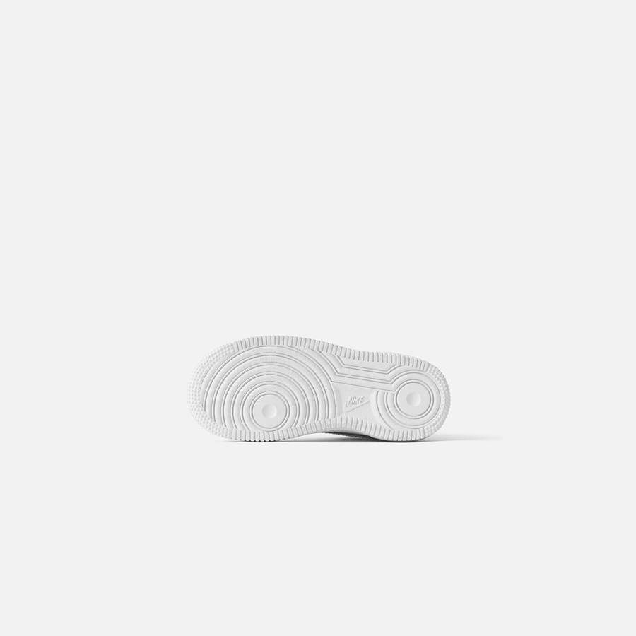 White Kids' Kith Nike Pre-School Air Force 1 Sneakers | 2438-LXIUP