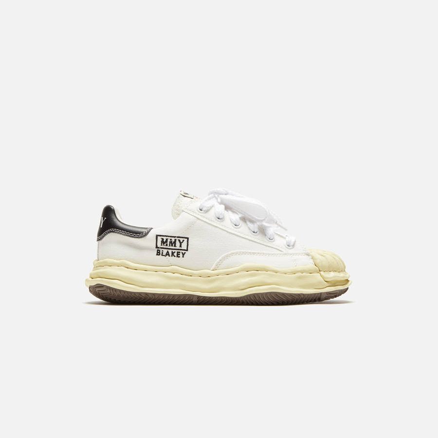 White Men Kith Mihara Yasuhiro Blakey Low Sneakers | 3275-XEDKO