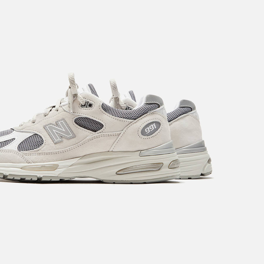 White Men Kith New Balance Made in UK 991v2 Sneakers | 9801-HDMOU