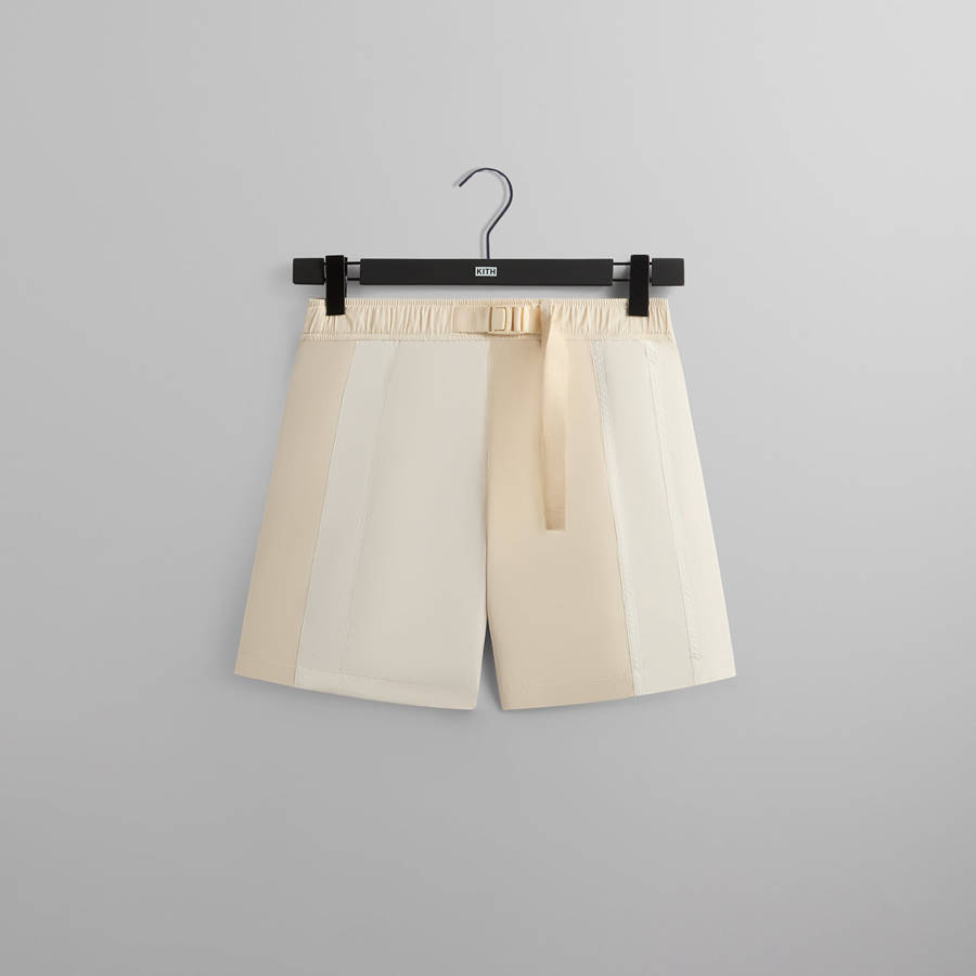 White Men Kith Transitional Active Mason Shorts | 7435-MVTSX