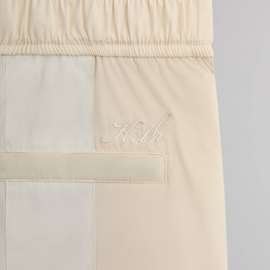 White Men Kith Transitional Active Mason Shorts | 7435-MVTSX