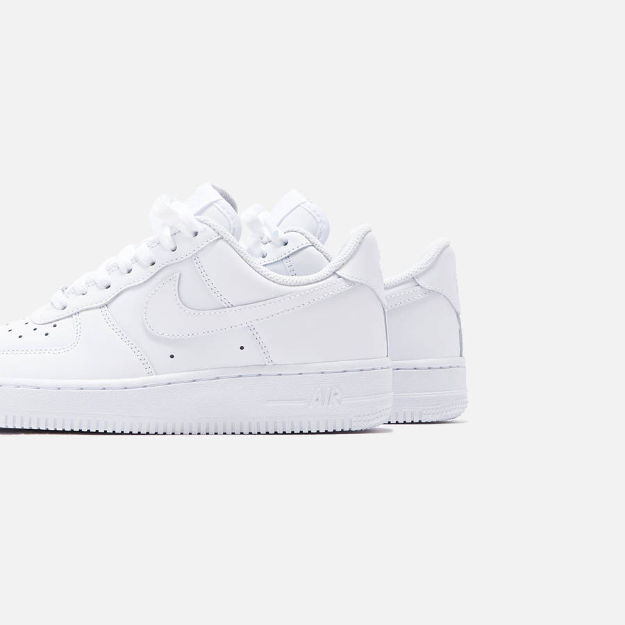 White Women Kith Nike WMNS Air Force 1 Sneakers | 1856-PCHFT