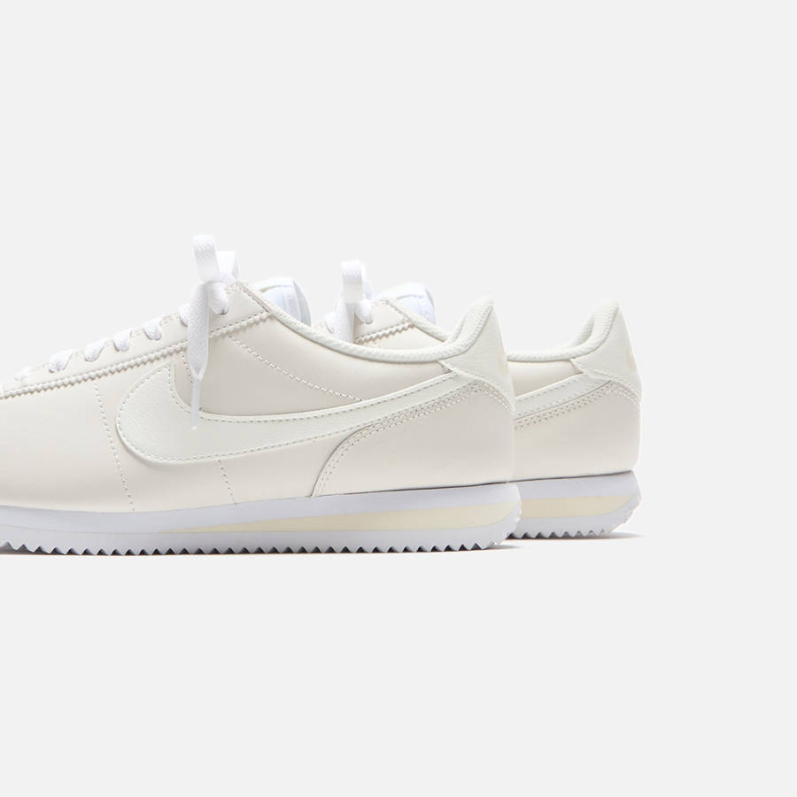 White Women Kith Nike WMNS Nike Cortez Sneakers | 7045-ATKWY