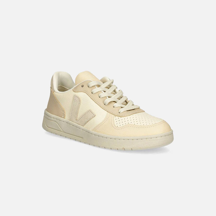 White Women Kith Veja WMNS V-10 Sneakers | 9154-EXZWN