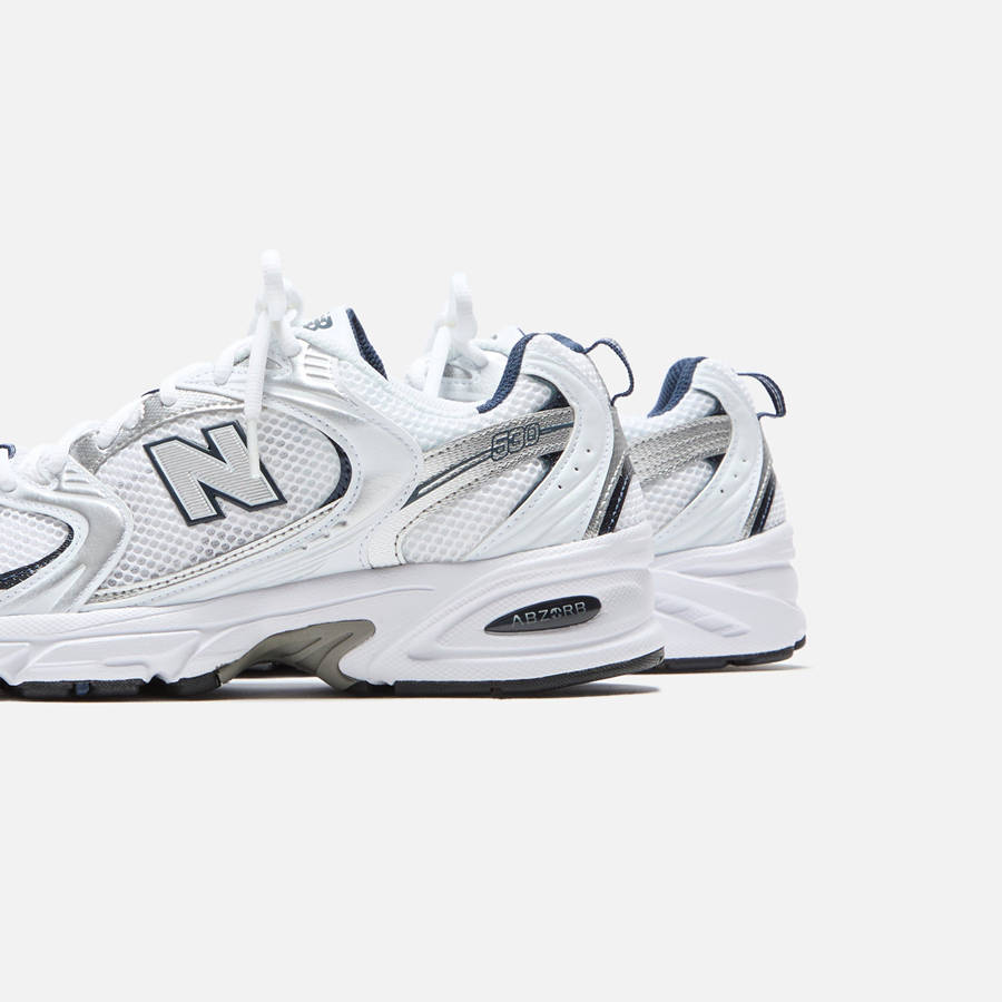 White / Beige Indigo Men Kith New Balance 530 Sneakers | 5390-KGANT