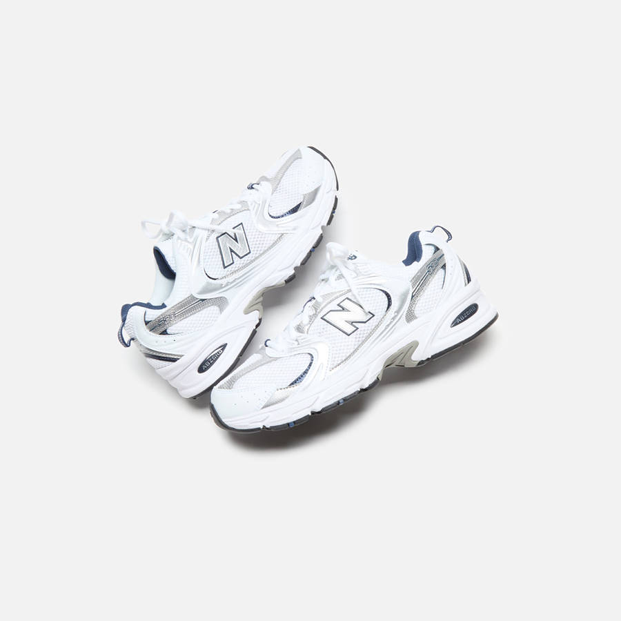 White / Beige Indigo Men Kith New Balance 530 Sneakers | 5390-KGANT
