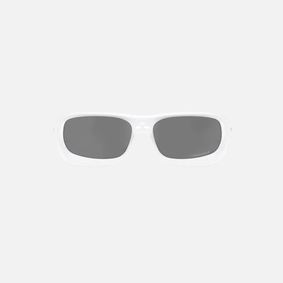 White / Black Men Kith Oakley De Soto Sunglasses | 7125-ZSPYE