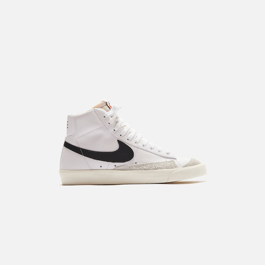 White / Black Women Kith Nike WMNS Blazer Mid 77 Sneakers | 1290-WZUTR