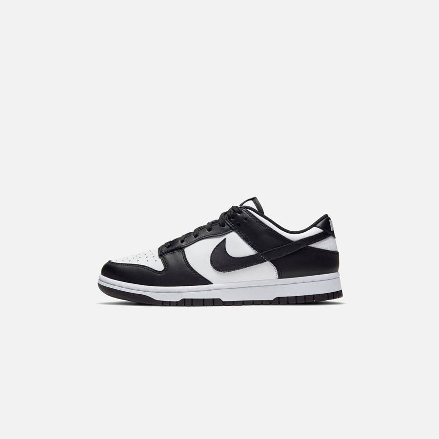 White / Black Women Kith Nike WMNS Dunk Low Shoes | 9271-BJZSR