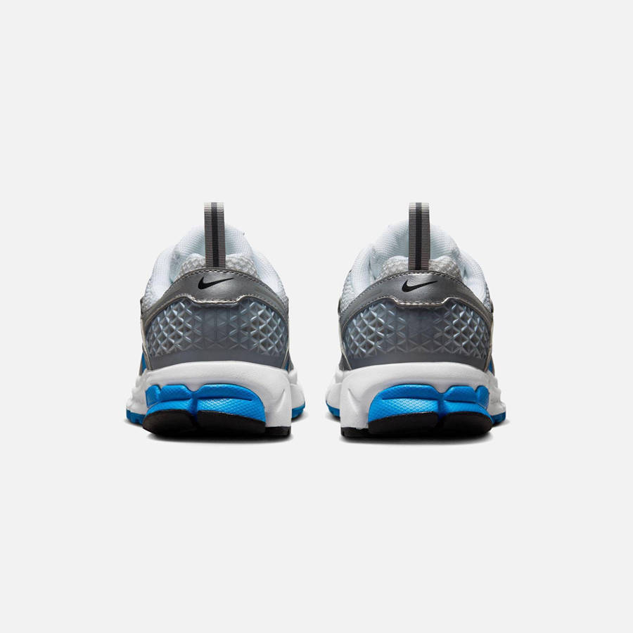 White / Black / Platinum / Blue Kids' Kith Nike GS Vomero 5 Sneakers | 9548-VSIDQ