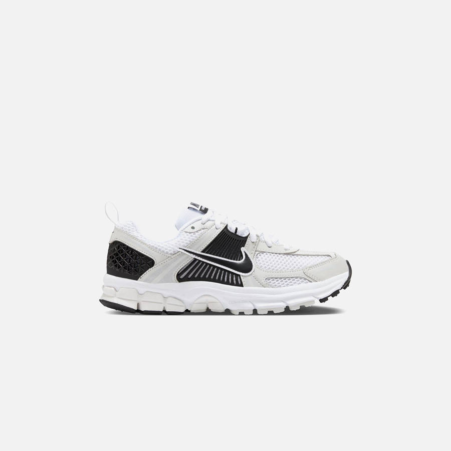 White / Black / Platinum / Platinum Kids' Kith Nike GS Zoom Vomero 5 Sneakers | 6409-PHUWK
