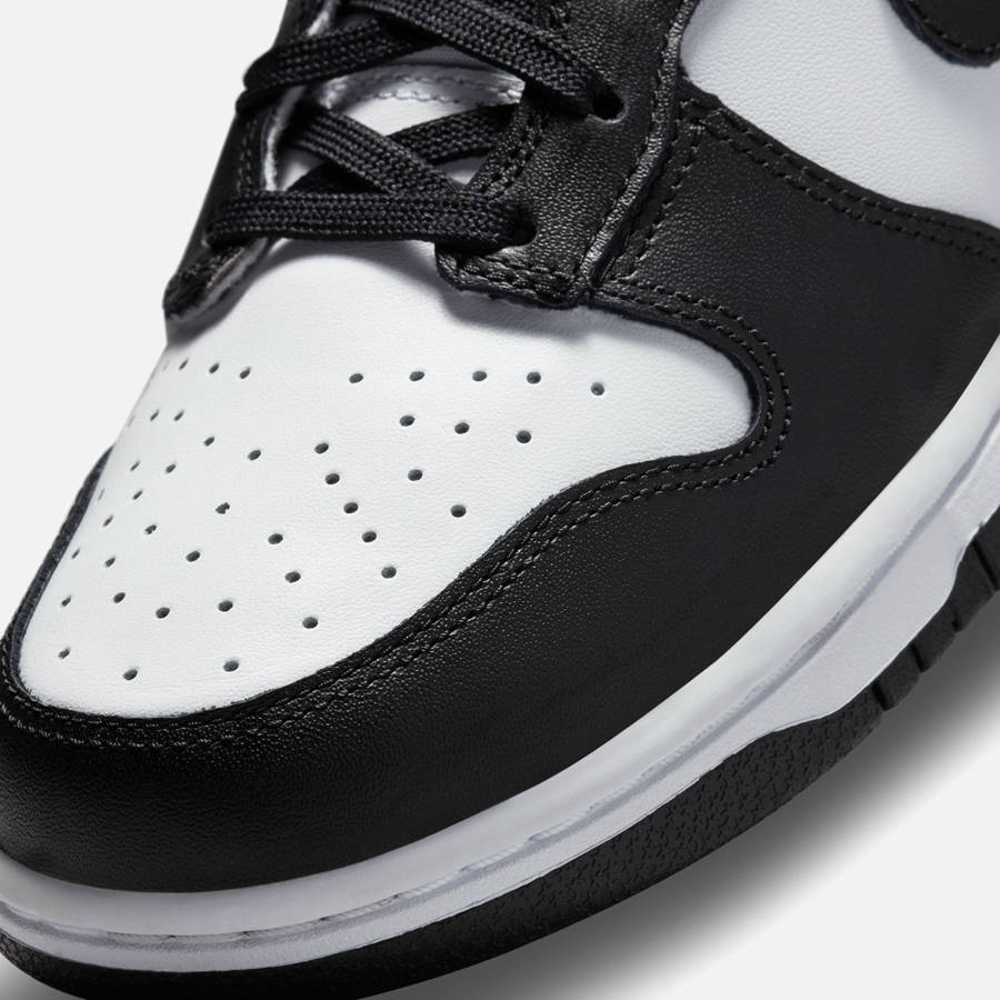 White / Black / Red Women Kith Nike WMNS Dunk High Sneakers | 4278-CMSAX