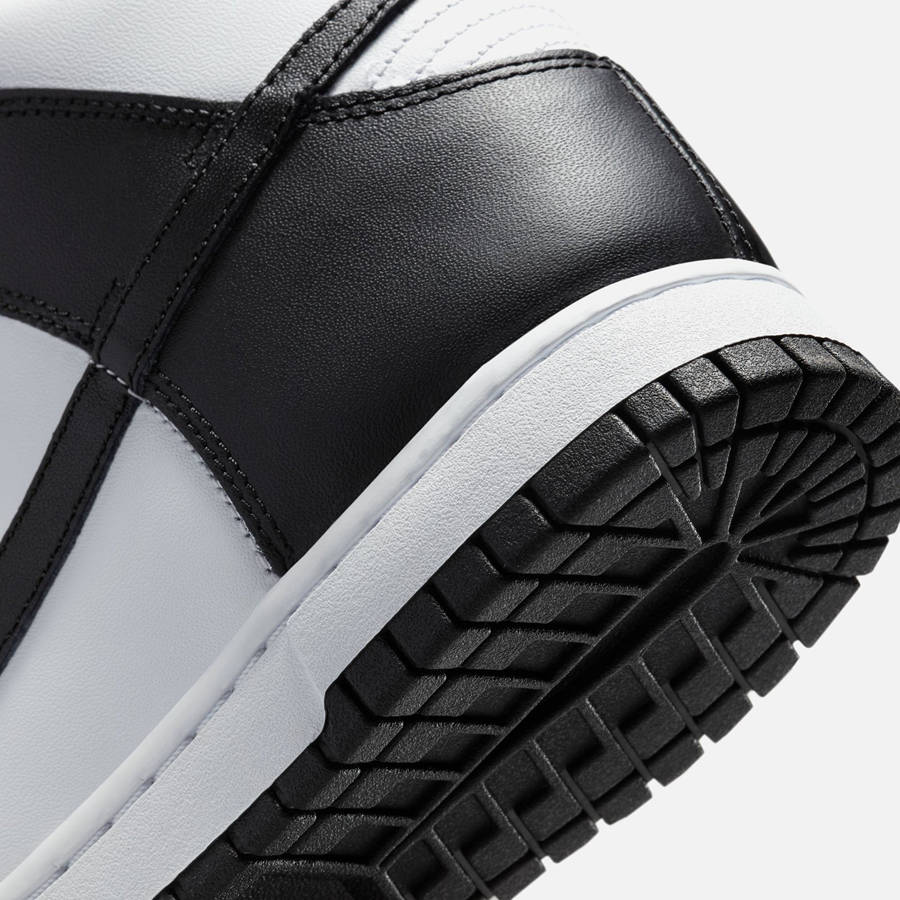 White / Black / Red Women Kith Nike WMNS Dunk High Sneakers | 4278-CMSAX