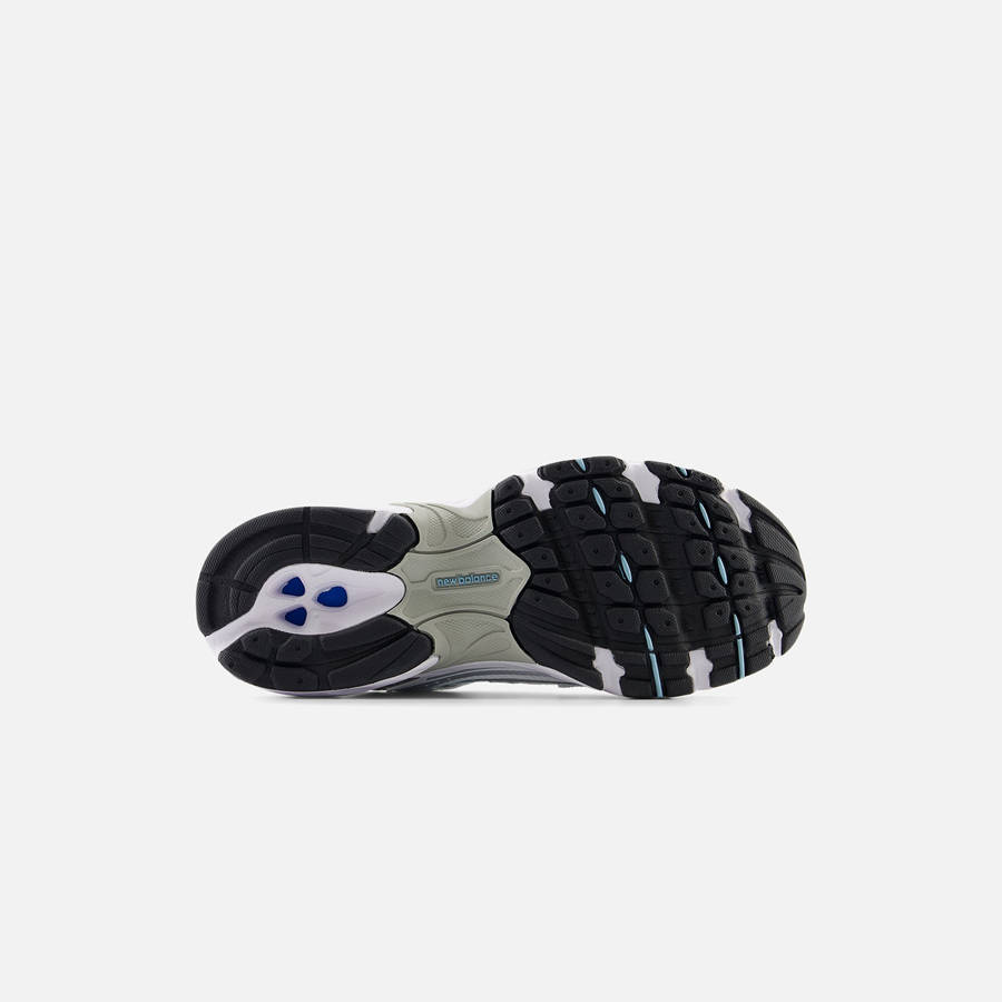 White / Blue Kids' Kith New Balance GS 530 Sneakers | 6081-CKGPF