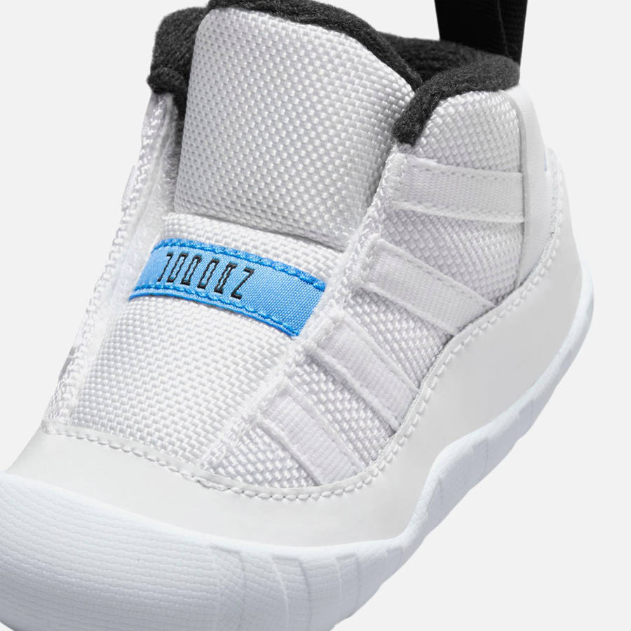 White / Blue / Black Kids' Kith Jordan Crib Bootie Air Jordan 11 Retro Sneakers | 5760-CHDVL