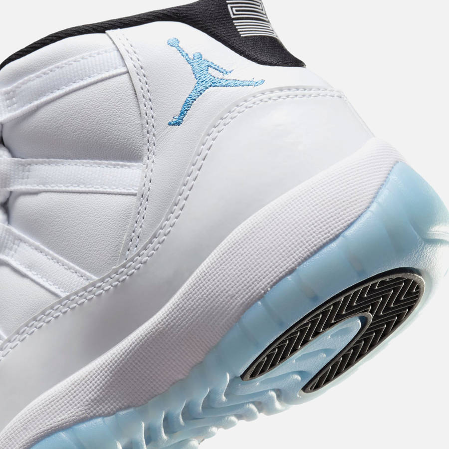 White / Blue / Black Kids' Kith Jordan PS Air Jordan 11 Retro Sneakers | 0765-VODSC