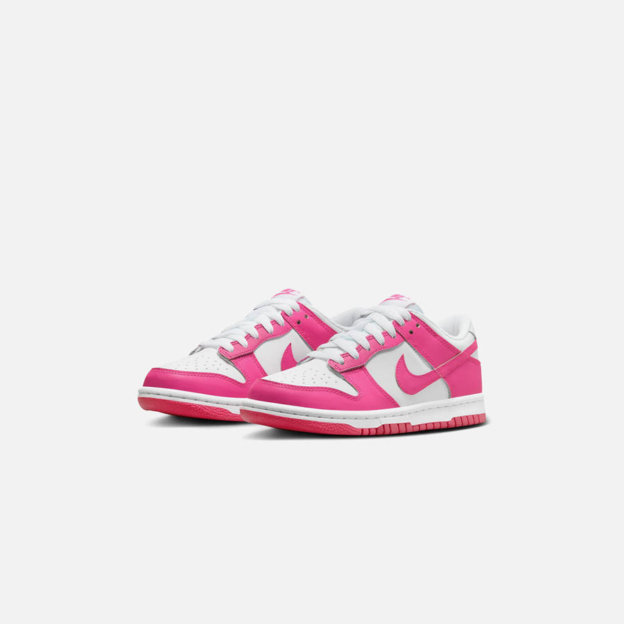 White / Fuchsia Kids' Kith Nike GS Dunk Low Sneakers | 4580-ADMBF