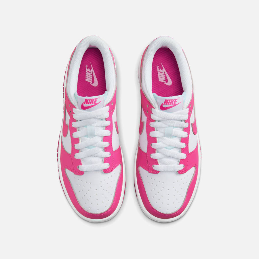 White / Fuchsia Kids' Kith Nike GS Dunk Low Sneakers | 4580-ADMBF