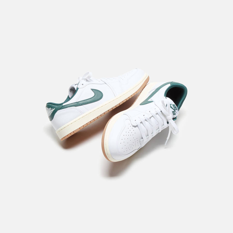 White / Green Men Kith Jordan WMNS Air Jordan 1 Low OG Sneakers | 9205-BRXYP