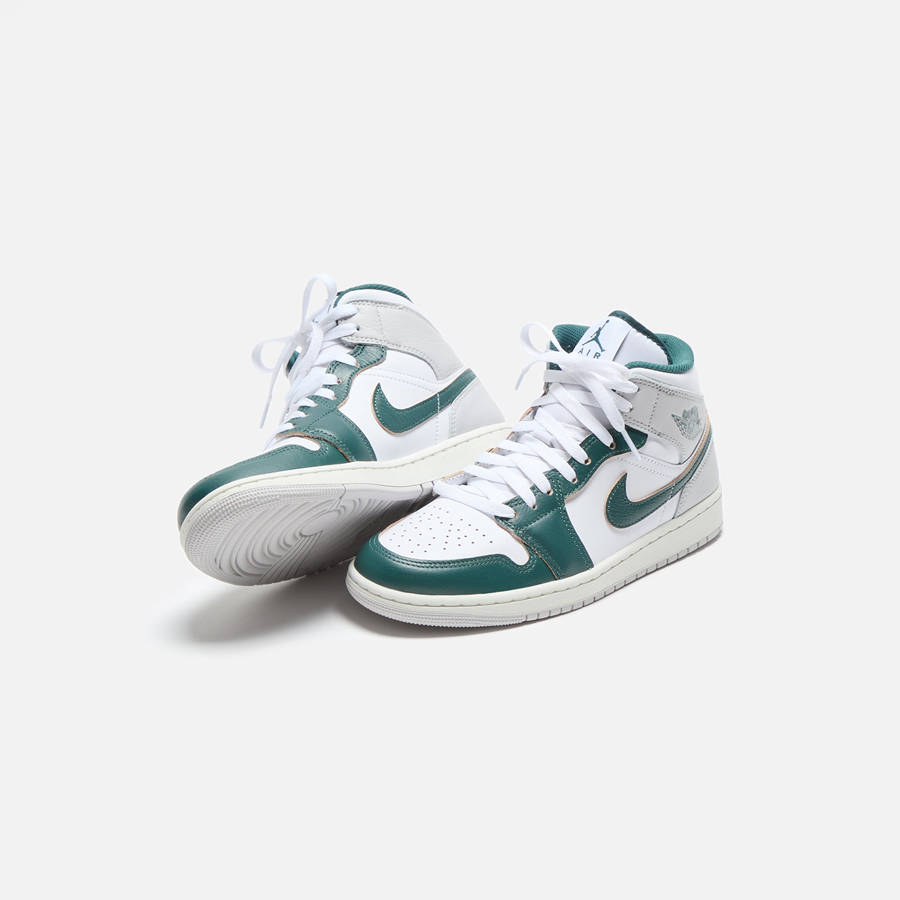 White / Green / Grey Men Kith Jordan Air Jordan 1 Mid SE Sneakers | 6583-XIDFC