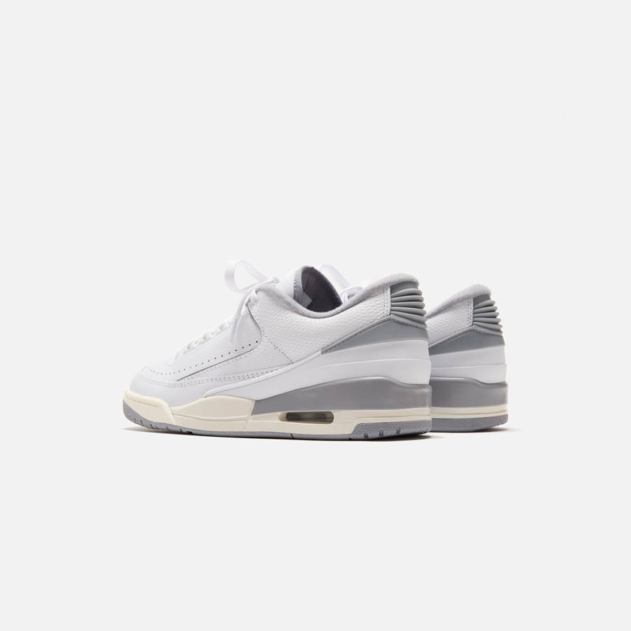 White / Grey Men Kith Jordan Air Jordan 2/3 Sneakers | 9613-OCMGZ