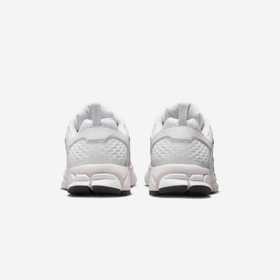 White / Grey / Black Kids' Kith Nike GS Zoom Vomero 5 Sneakers | 8504-PZYHN
