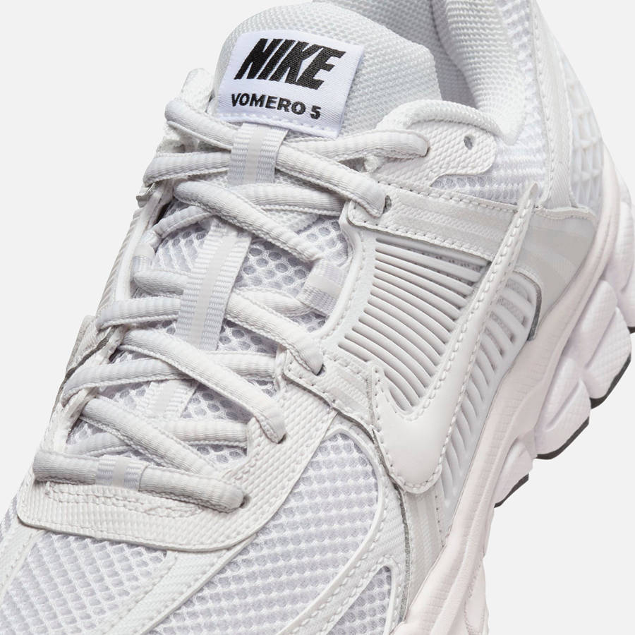 White / Grey / Black Kids' Kith Nike GS Zoom Vomero 5 Sneakers | 8504-PZYHN