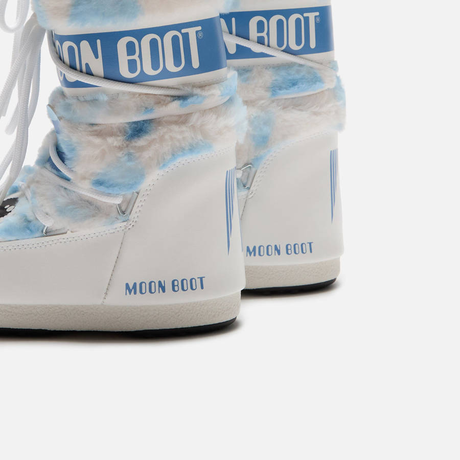 White / Light Blue Kids' Kith Moon Icon Yeti Boots | 0872-NXYPC