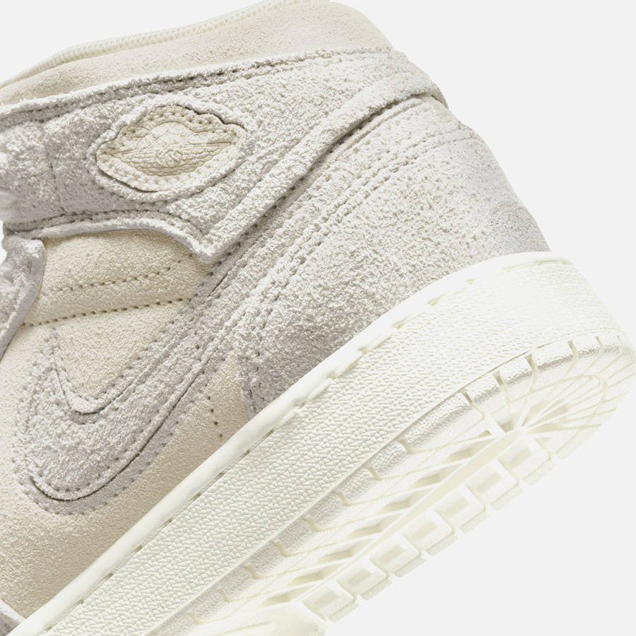 White / Light Brown Kids' Kith Jordan GS Air Jordan 1 Mid SE Craft Sneakers | 3627-QWUYV