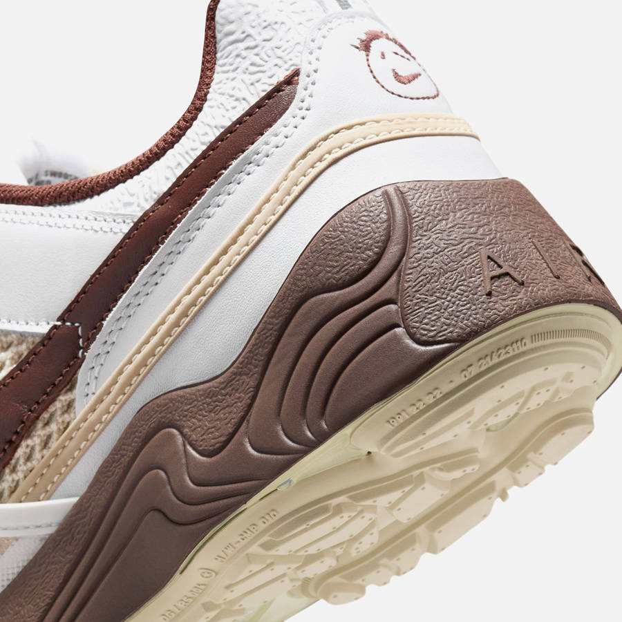 White / Light Chocolate Men Kith Nike x Travis Scott Jumpman Jack Zoom Field Jaxx Sneakers | 6283-ZGUXR