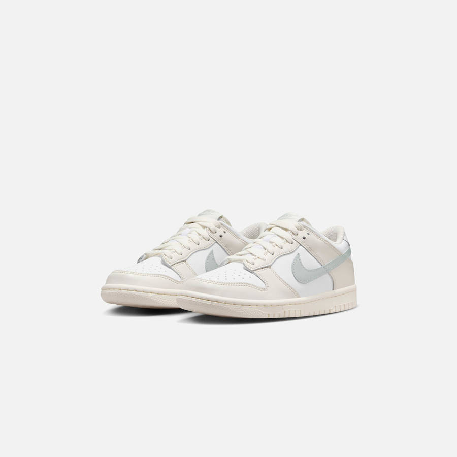 White / Light Silver Kids' Kith Nike GS Dunk Low Sneakers | 3457-LPMCJ