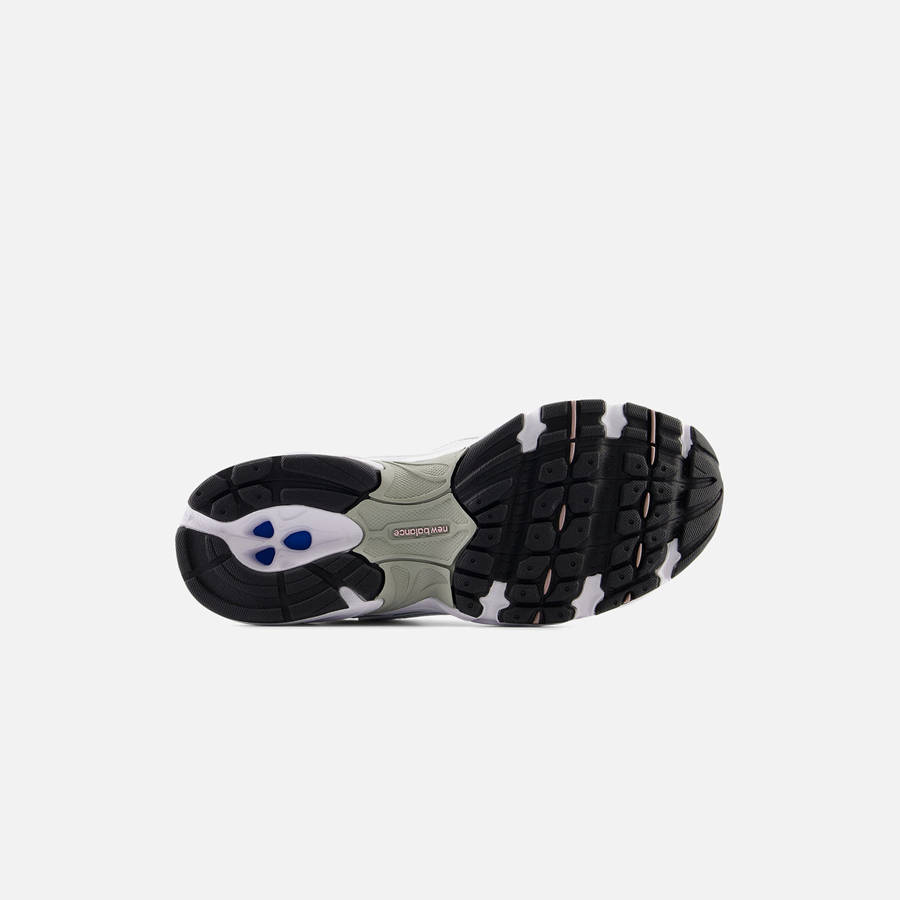 White / Pink Kids' Kith New Balance GS 530 Sneakers | 5174-WBINS