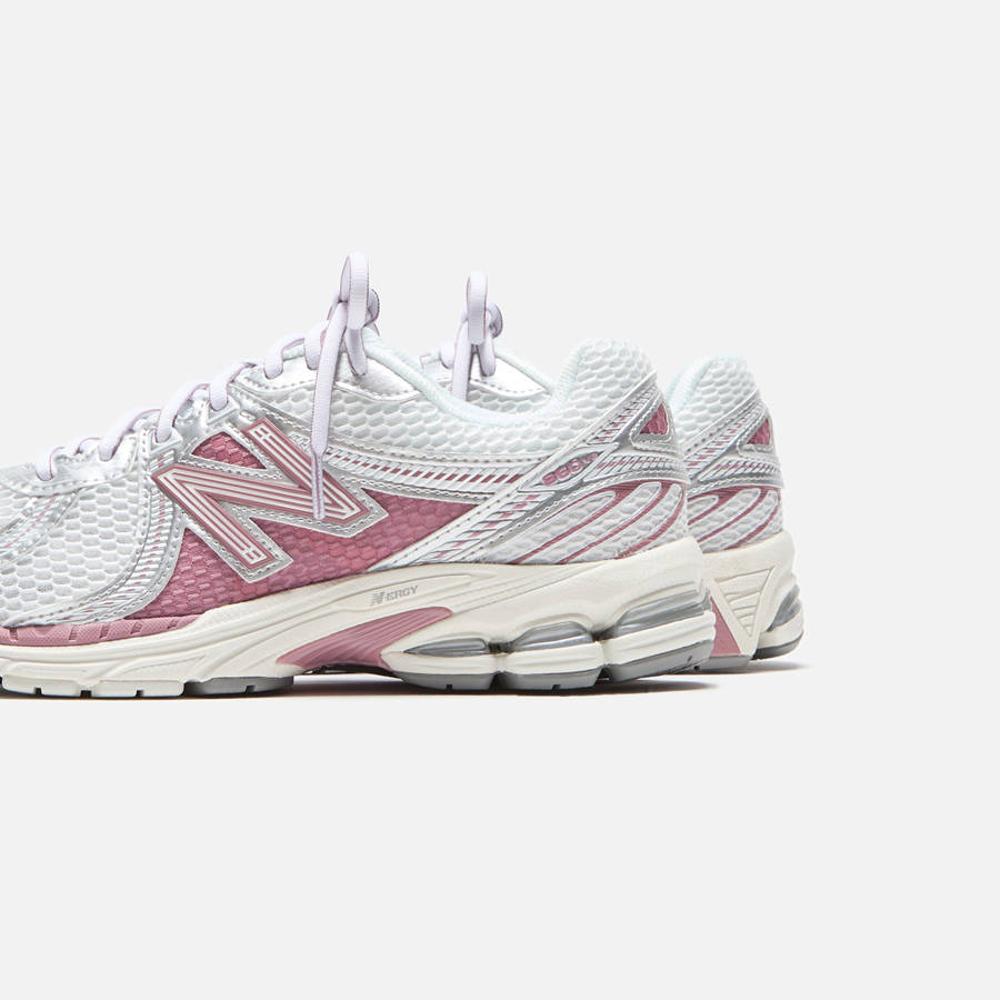 White / Pink Men Kith New Balance 860v2 Sneakers | 0951-KASIP
