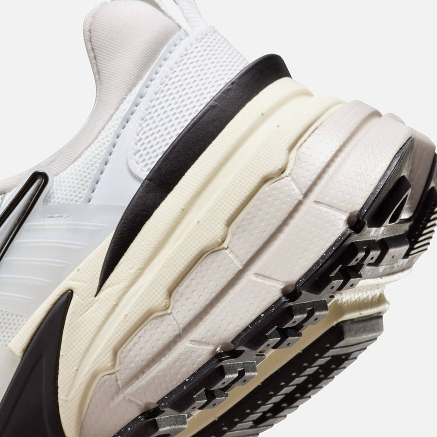 White / Silver Women Kith Nike WMNS V2K Runtekk Sneakers | 2739-LYFZM