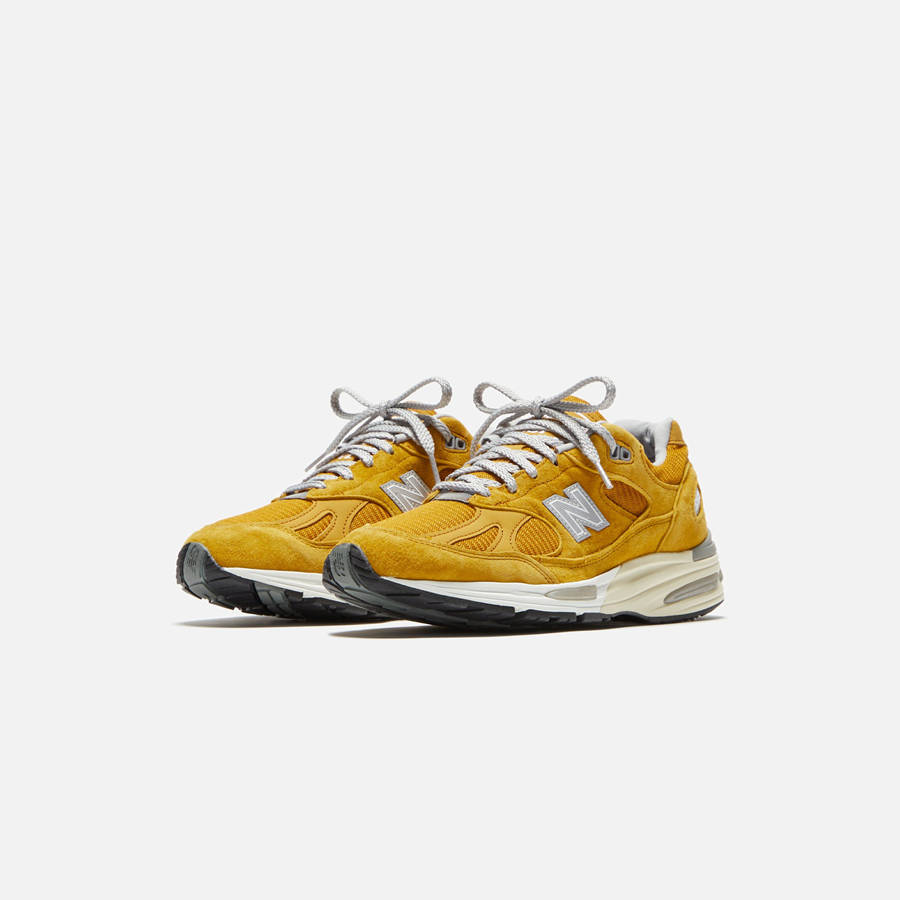 Yellow Men Kith New Balance Made in UK 991v2 Sneakers | 9745-XVBQO